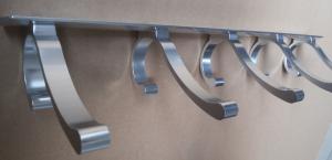 Aluminum towel rack